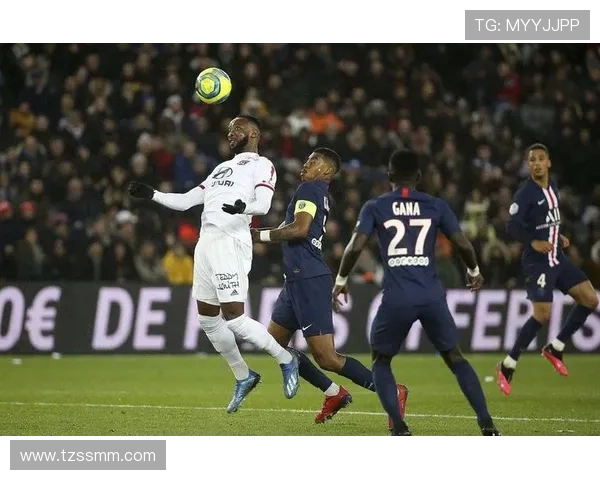 巴黎圣日耳曼关键比赛表现波动:是否对联赛竞争格局带来影响