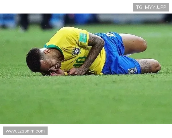 假摔判罚如何界定？裁判依据哪些动作细节做出判定？